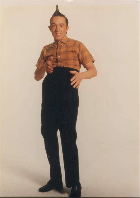 Ed Grimley’s short run managed to yield some merchandise. Tyco produced a large talking doll and a smaller talking window cling resembling Grimley. Thermos released a plastic lunch box and Tiger Electronics made a handheld game called Electronic Ed Grimley that was released in 1989. 